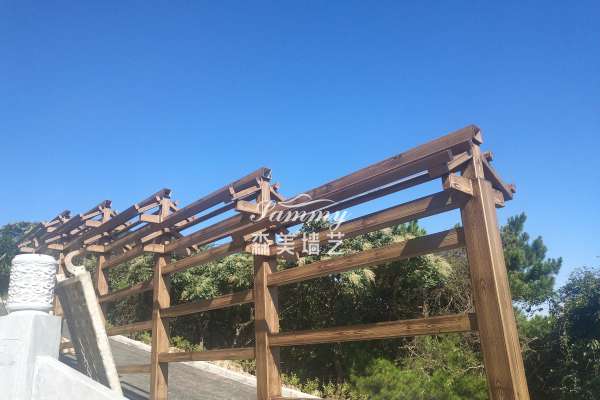 随州大洪山风景名胜区护栏造型仿木纹漆案例