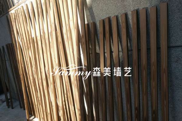 山东济南市历城宋刘村方管木纹漆施工项目